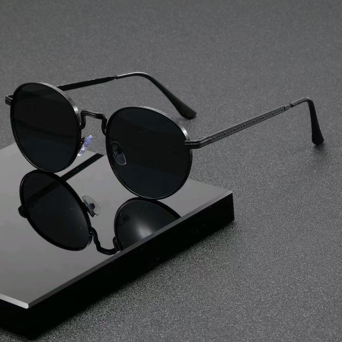 Vintage Outdoor Fashion - Klasyczne okrągłe okulary przeciwsłoneczne dla mężczyzn